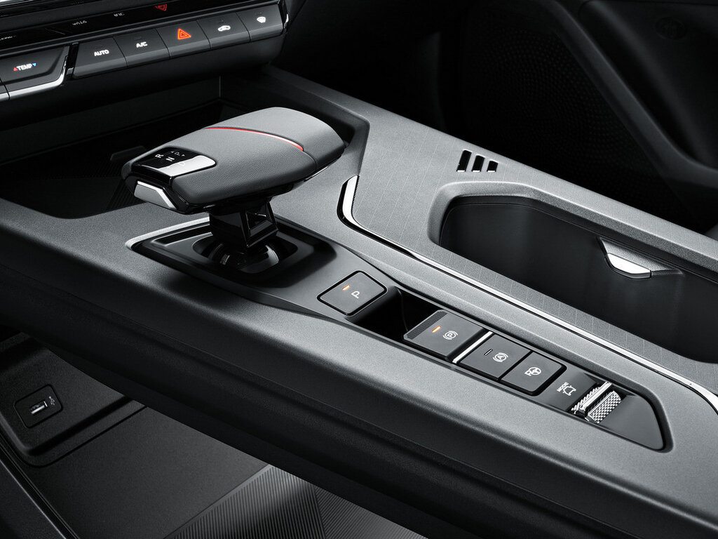 CS35 Max интерьер